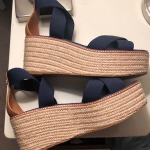 EUC Tory Burch Navy Wedges sz 10 perfect condition
